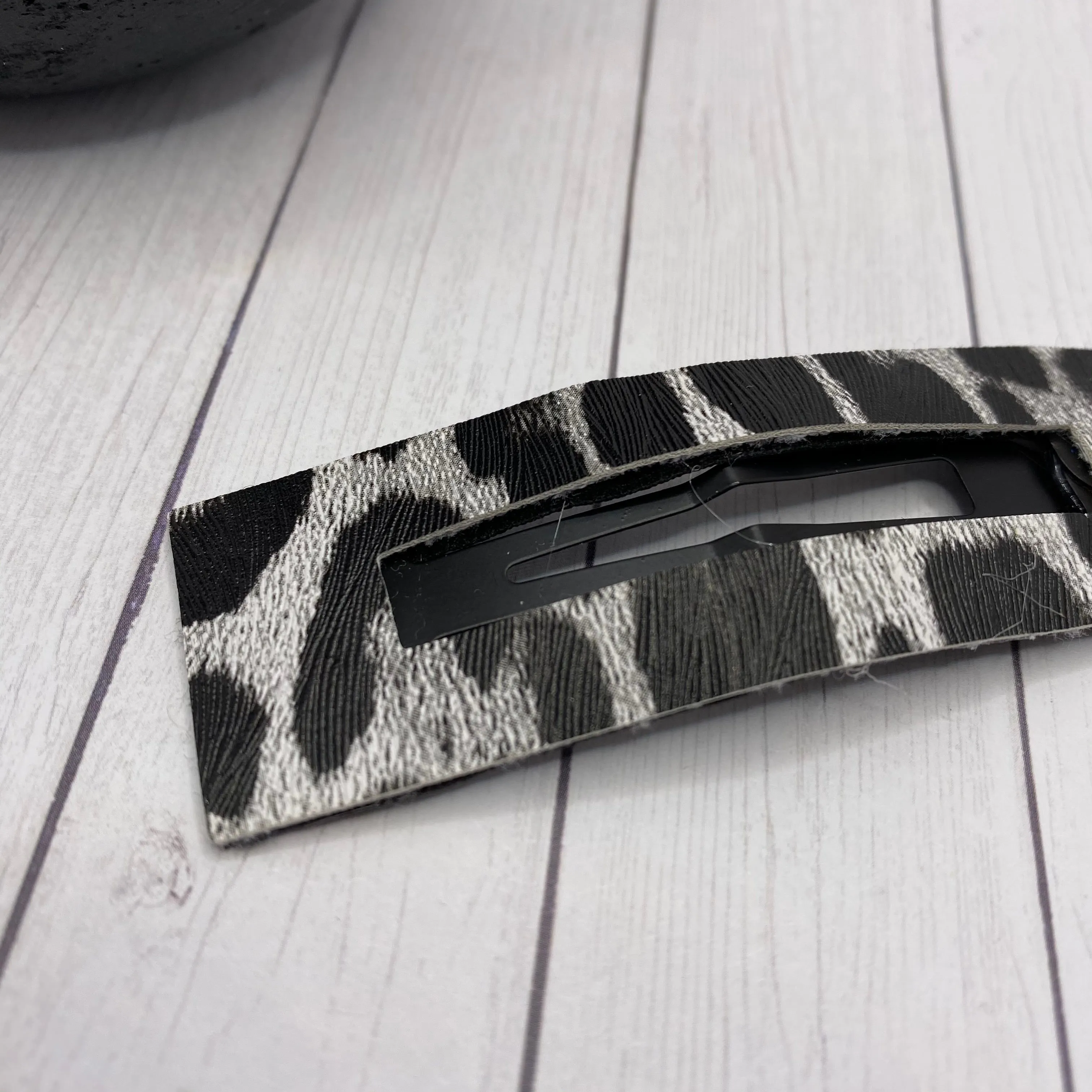 3.25 Black and White  Rectangle Snap Clip