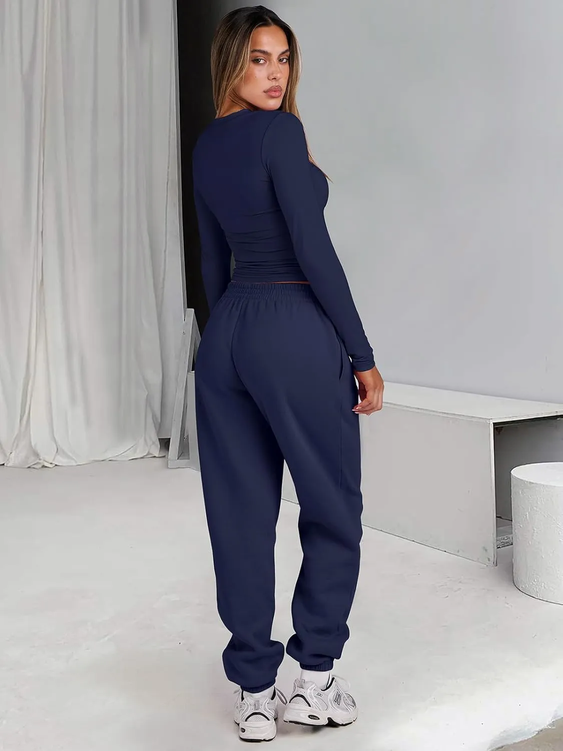 ANRABESS Womens 2 Piece Sweatsuits Long Sleeve Tight Shirt Tops Joggers Fleece Sweatpants Sets 2024 Fall Sweat Lounge Outfits