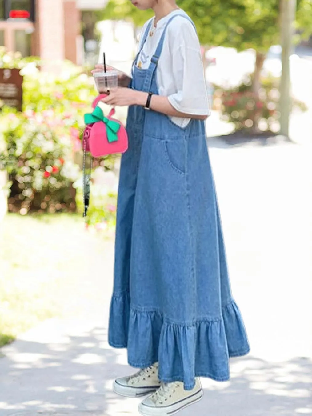 chouyatou Women's Y2K Cute Ruffle Denim Overall Jean Dress Distressed Flared Maxi long Bib Jumper Dress