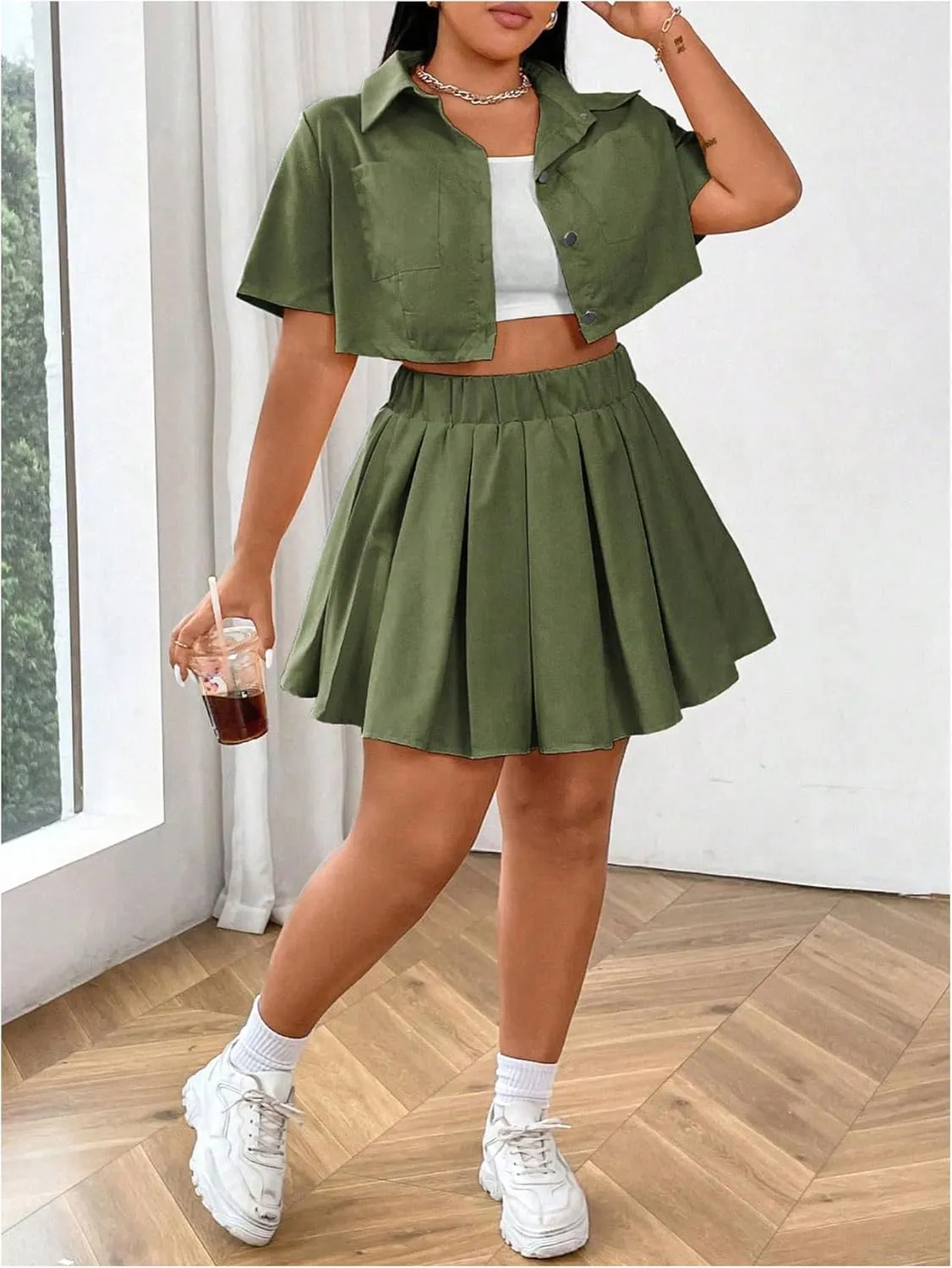 Floerns Women's Plus Size Two Piece Sets Cropped Shirts and Pleated Mini Skirts Outfits