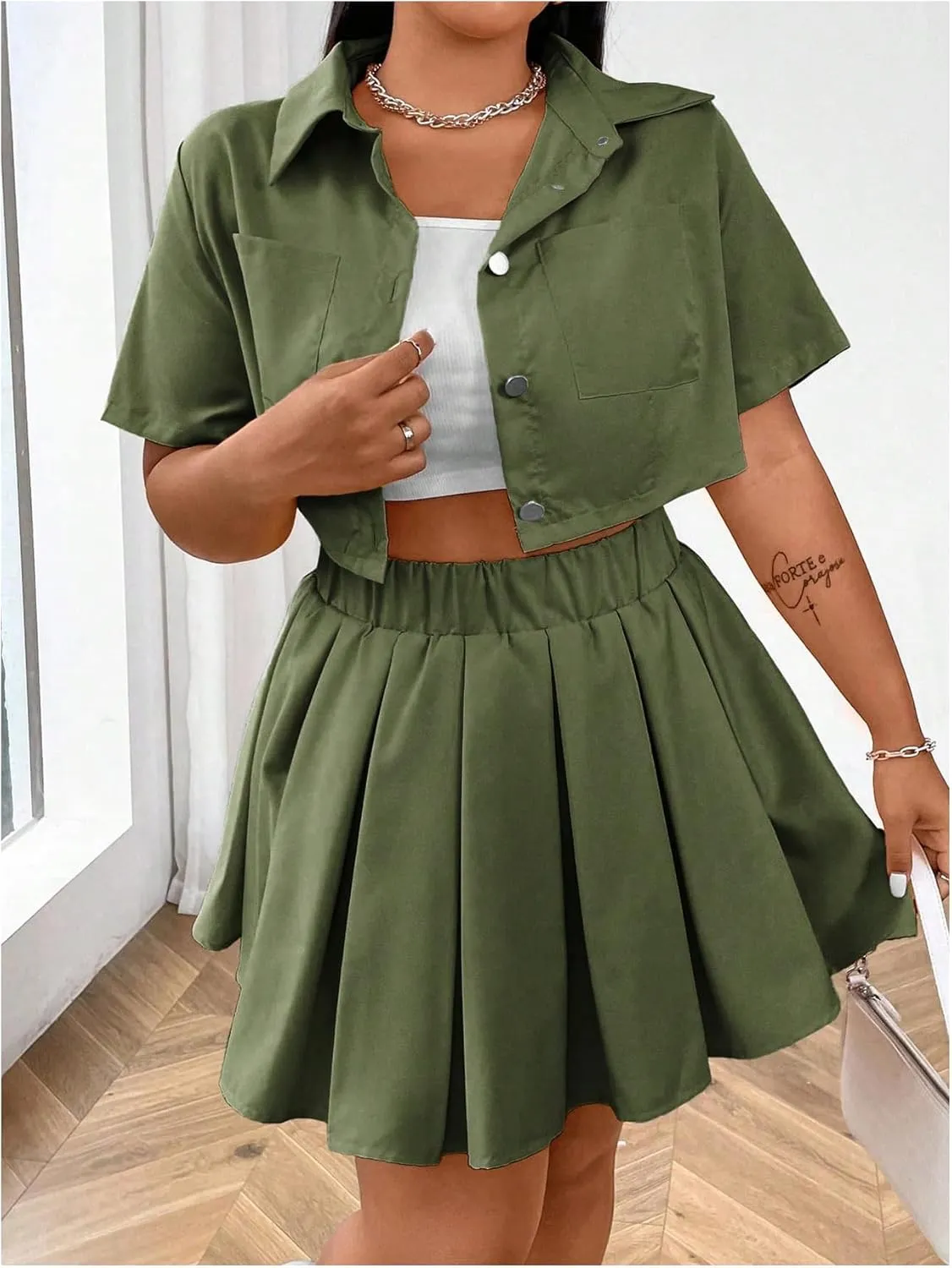 Floerns Women's Plus Size Two Piece Sets Cropped Shirts and Pleated Mini Skirts Outfits