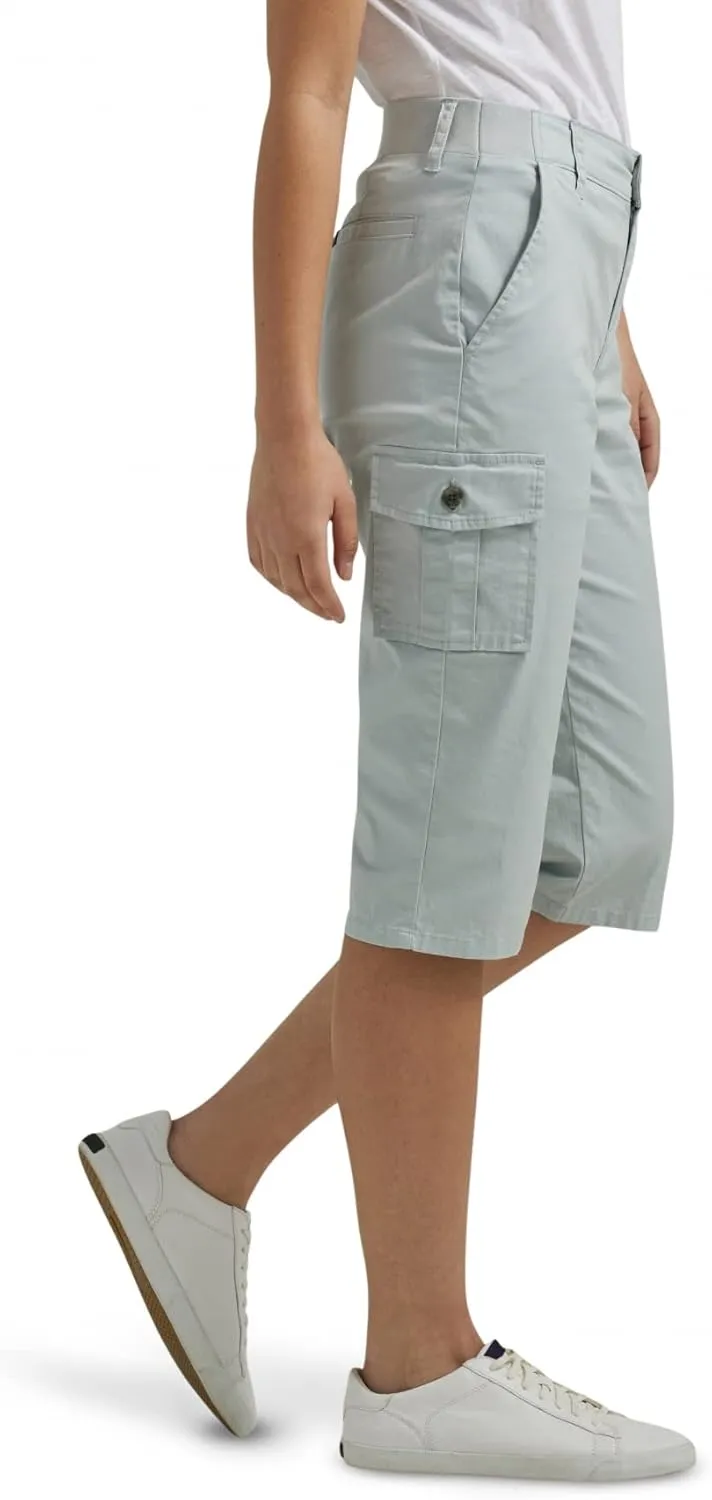 Lee Women's Flex-to-go Mid-Rise 17" Cargo Skimmer Capri Pant