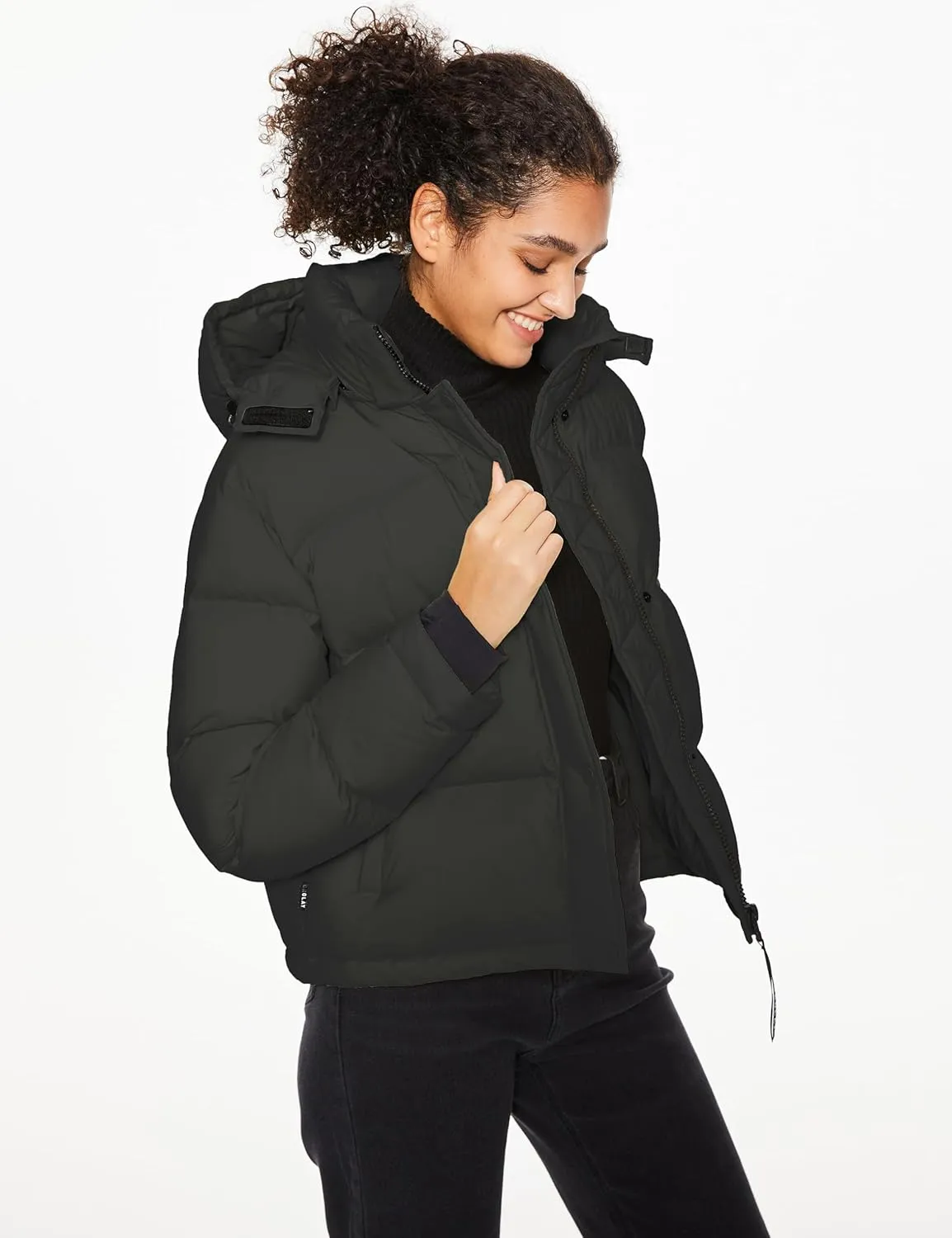 Orolay Women's Cropped Puffer Jacket Short Down Coat Thickened Winter with Detachable Hood