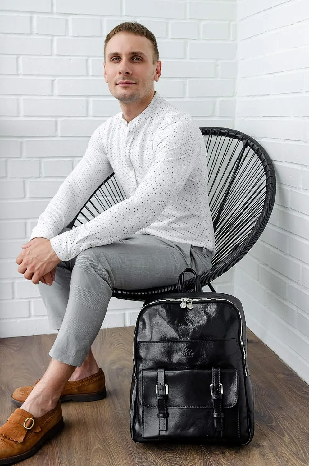 Time Resistance Leather Backpack Vintage Rucksack Purse for Laptop up to 15 in Black
