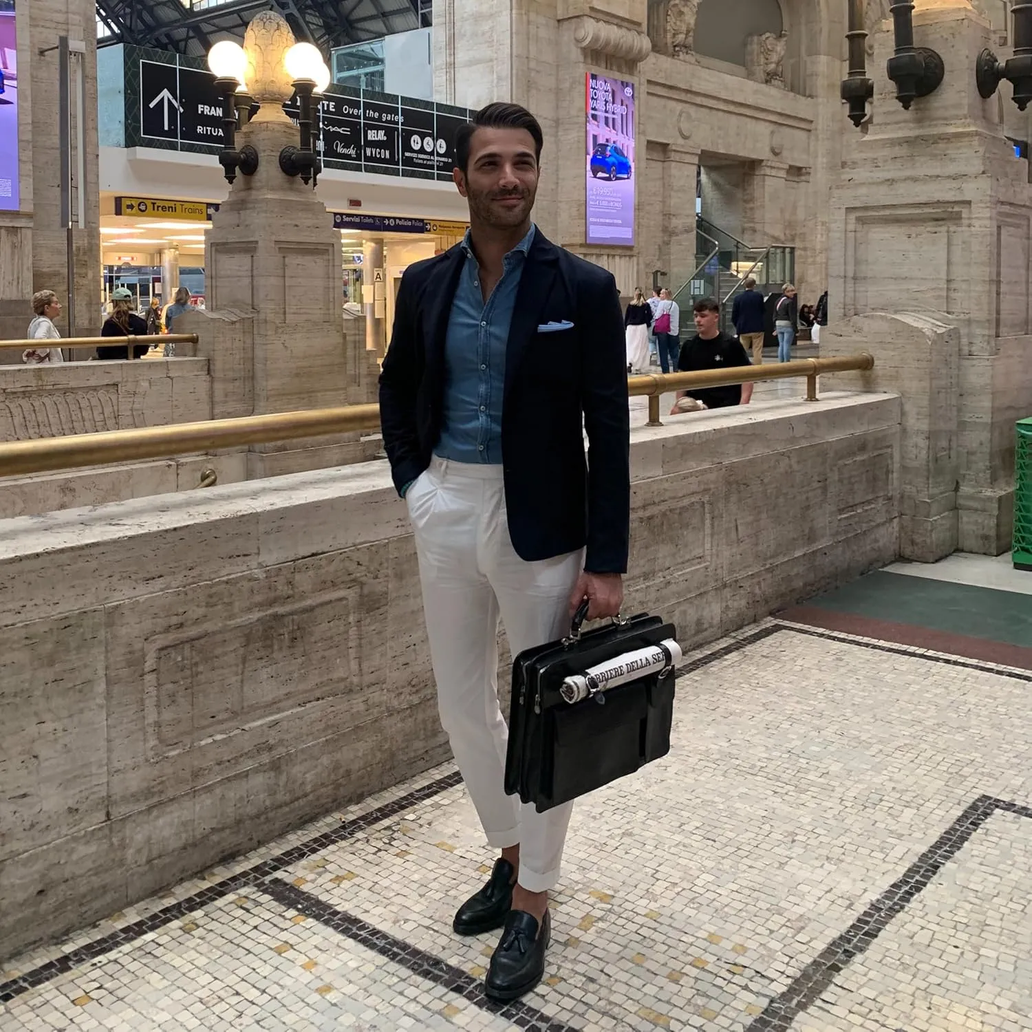 Time Resistance Leather Briefcase - Classy Bag for Men - Business and Vintage Briefcase Made in Italy