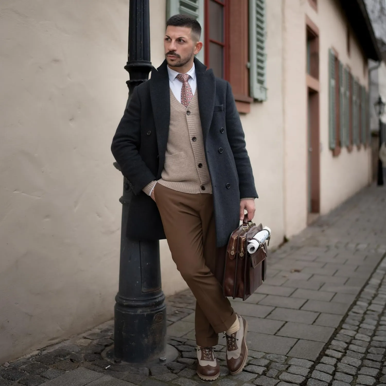 Time Resistance Leather Briefcase - Classy Bag for Men - Business and Vintage Briefcase Made in Italy