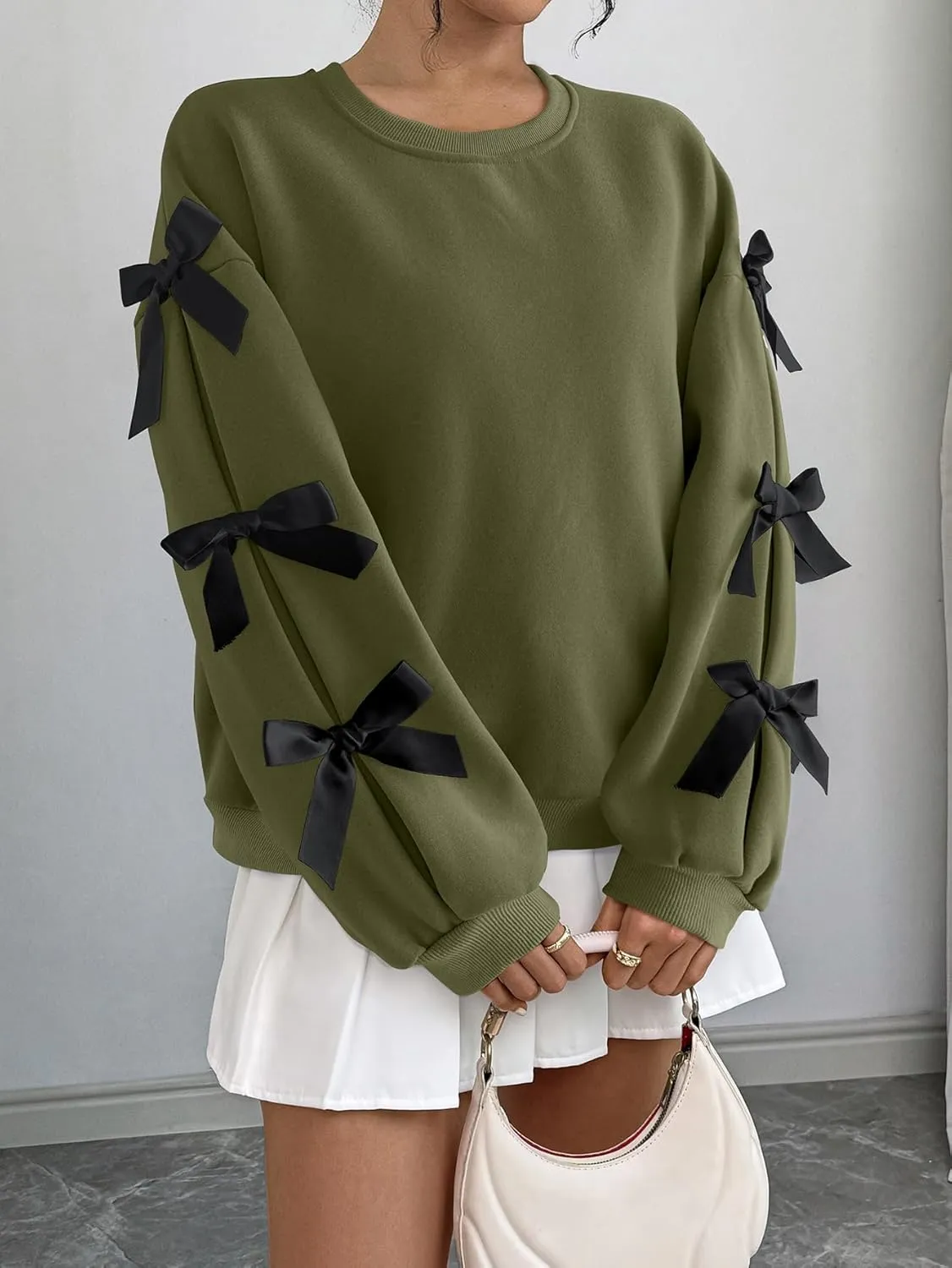 Verdusa Women's 3D Bow Sweatshirt Round Neck Long Sleeve Pullover Tops