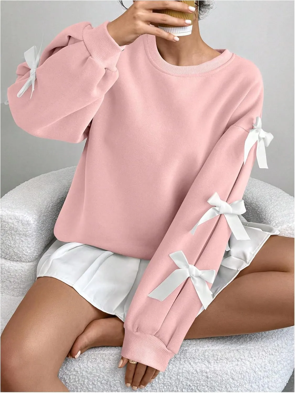 Verdusa Women's 3D Bow Sweatshirt Round Neck Long Sleeve Pullover Tops